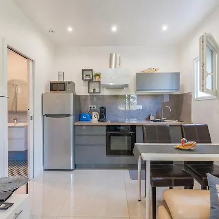 Independant Avec Jardin 아파트 *